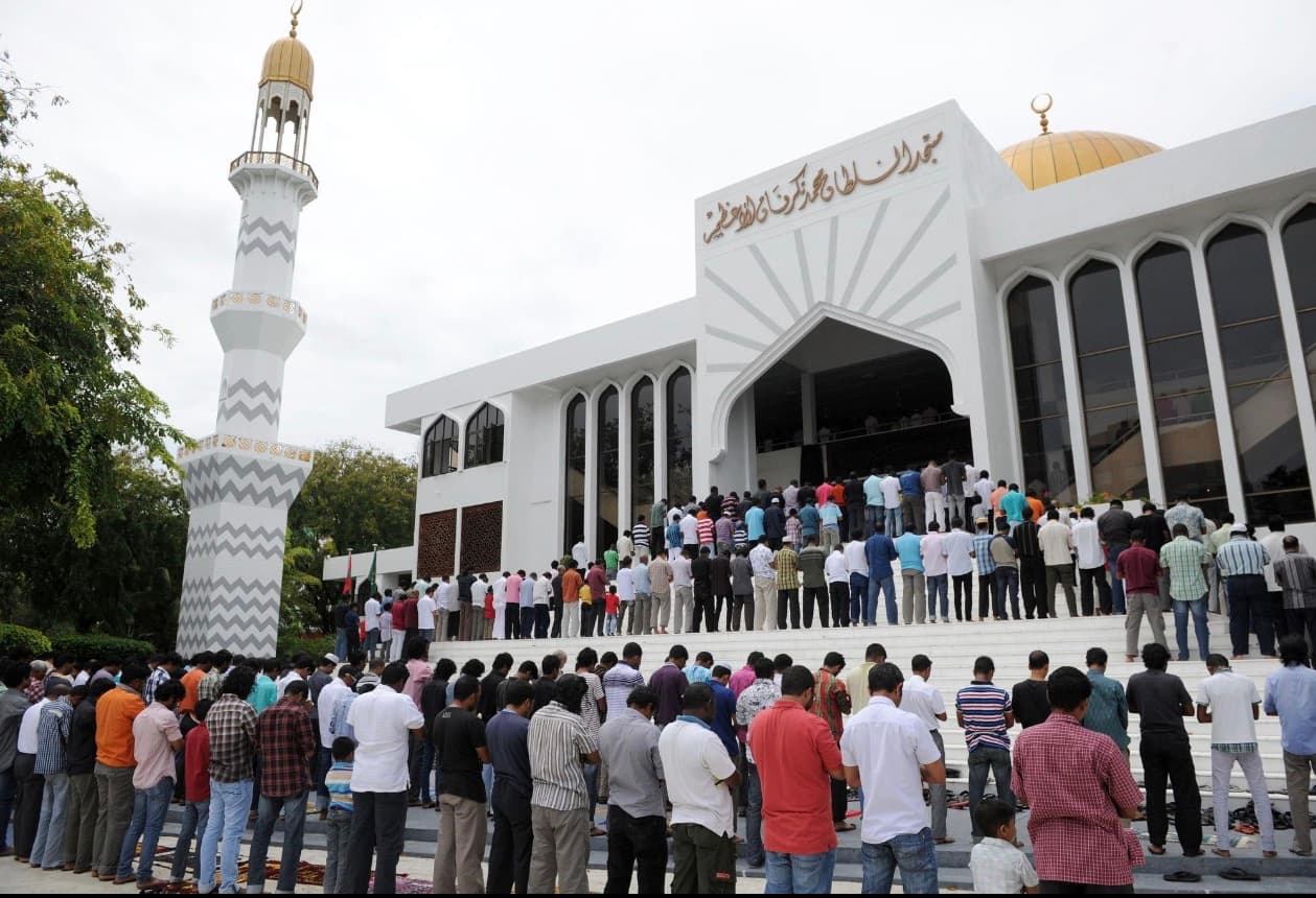 দেশ ভিন্ন, ইবাদত এক — মালদ্বীপে জুম্মার অনুভূতি